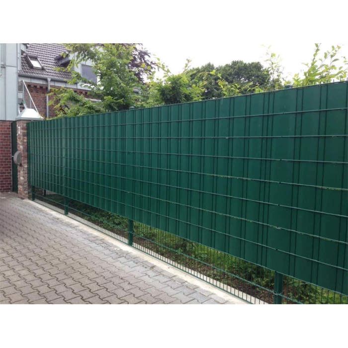 Thermoplast Taśma ogrodzeniowa Lite Tape PVC 450g/m2. Osłona na ogrodzenie 19cm x 35 m. Kolor zielony RAL 6005.