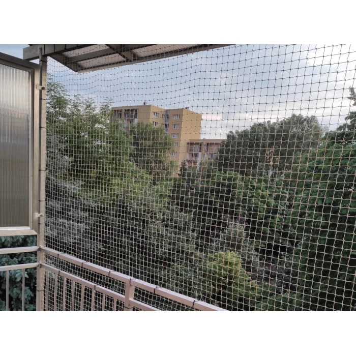 Siatka zabezpieczająca balkon okno dla kota na ptaki Oczka 19x19 mm Rolka 2m x 30m 