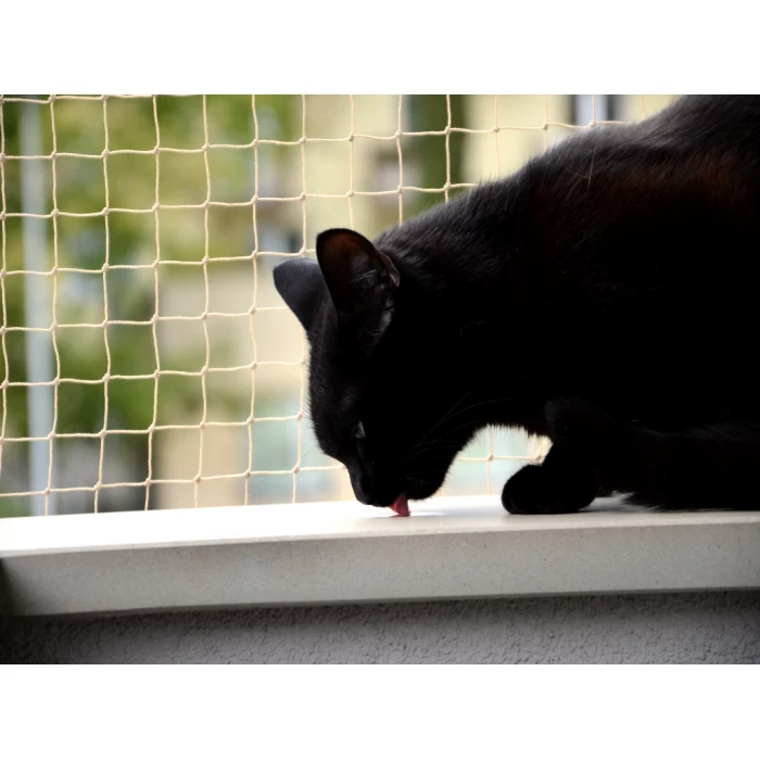 Gęsta siatka ochronna dla kota na balkon i okna na wymiar Oczka 28x28mm
