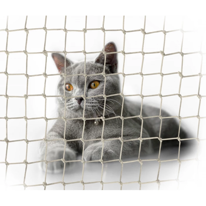 Siatka dla kota Premium z drucikiem na balkon "Bezpieczne koty". Gramatura 110 g/m2. Oczka 30x30mm. Na wymiar.