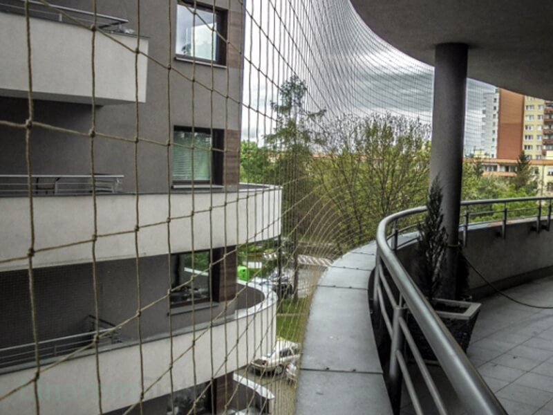Siatka przeciw gołębiom 50 mm na balkon okna na wymiar