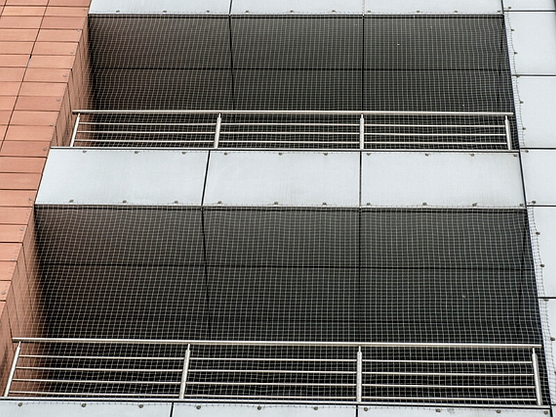 Gęsta siatka ochronna balkonowa oczko 19x19 mm. Rolka 5m x 5m.