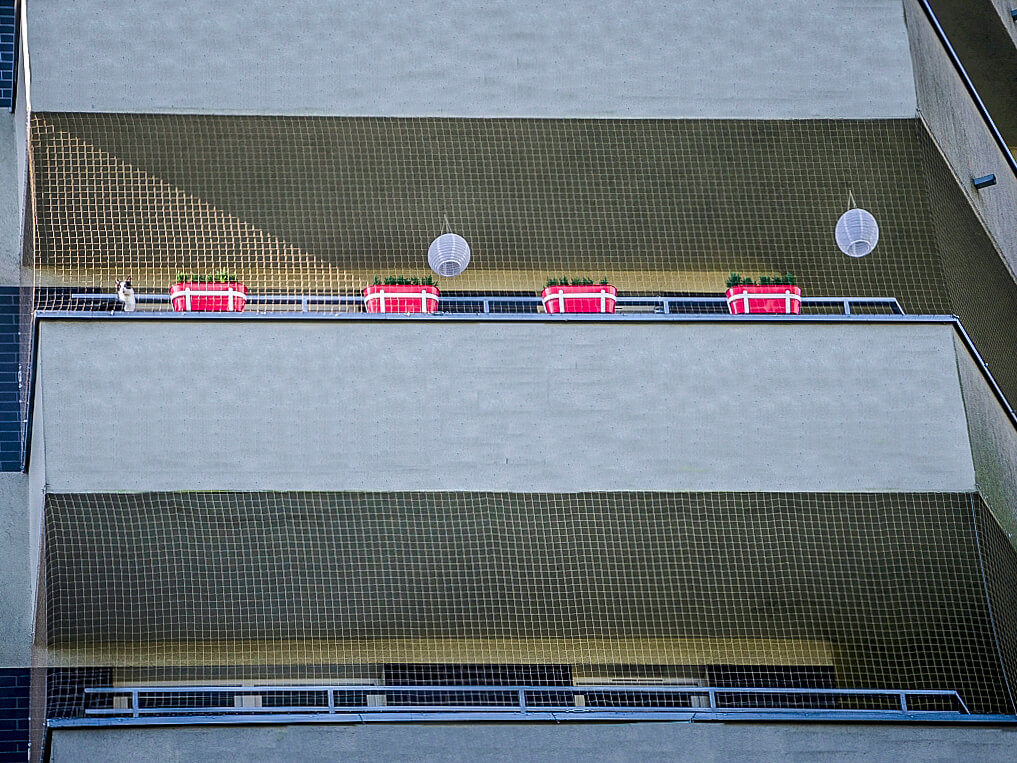 zestaw montażowy siatka na balkon bez wiercenia